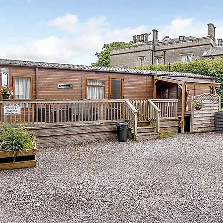 Calthwaite Hall Hotel *